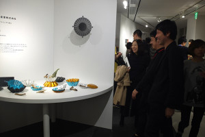 MATERIAL DESIGN EXHIBITION 2016 参加クリエイター：倉本仁 / 北川大輔 / 吉田真也 / 小池和也 / AZUCHI ゲストトーク：柴田文江（Design Studio S）× 中嶋浩善（住友化学株式会社） プロトタイププレゼンテーション ファシリテーター:鈴木啓太