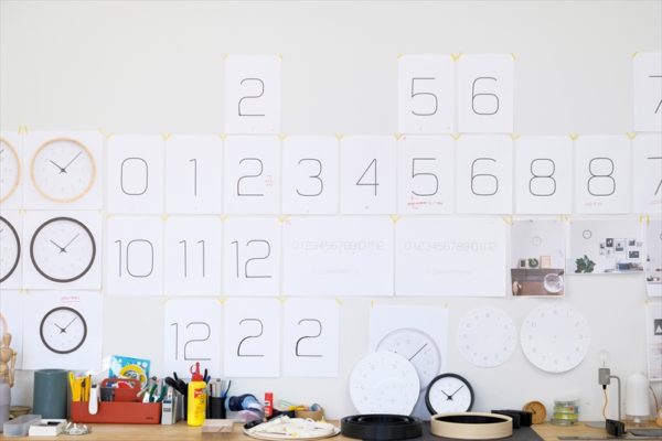 NEUT wall clock for Lemnos by Kazuya Koike